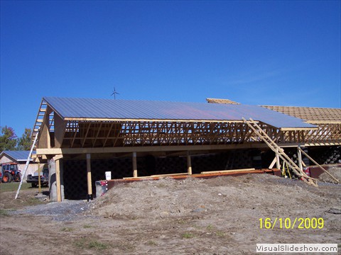 Steel roof going up